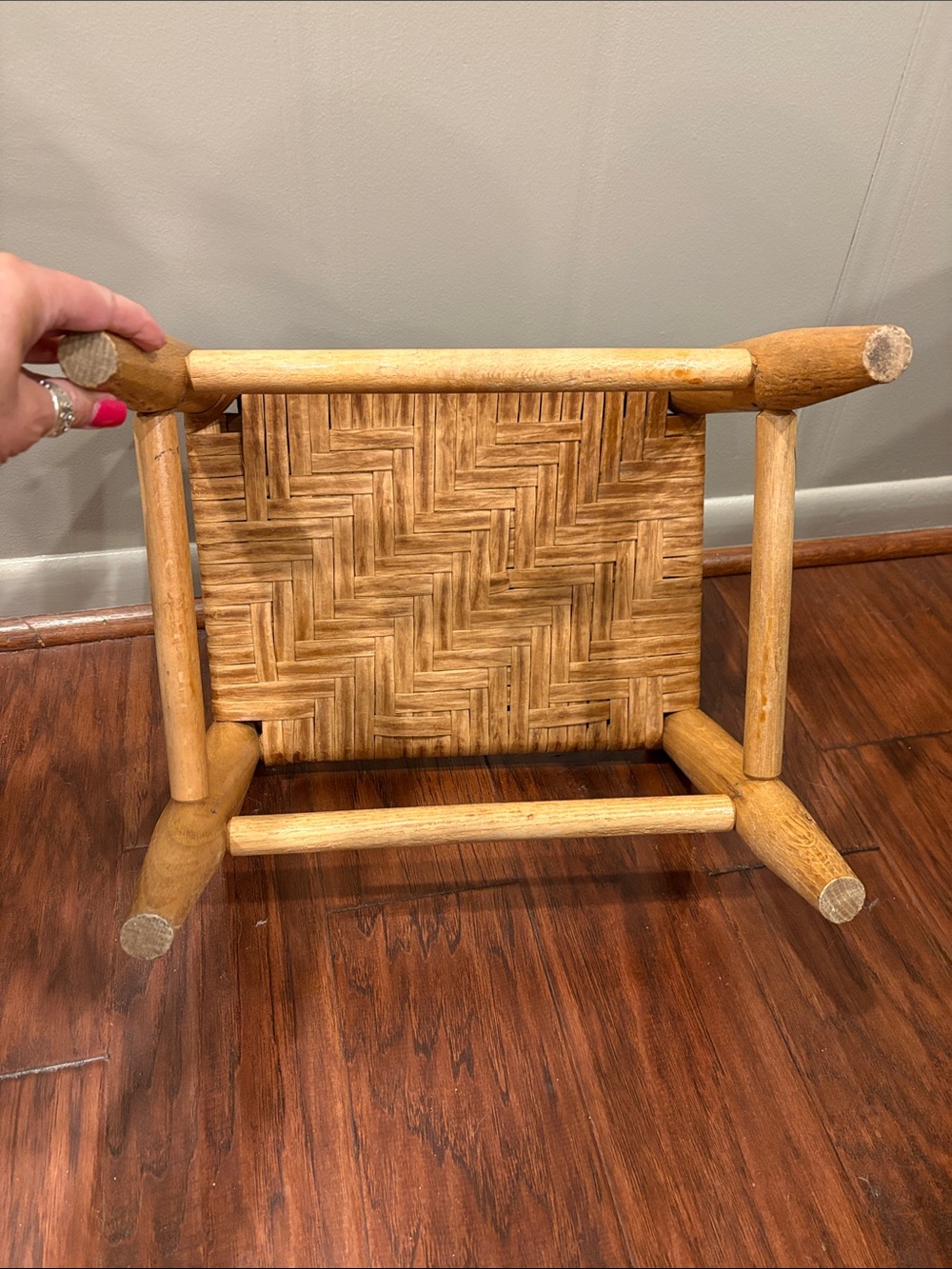 VTG Rustic Wood Footstool w/ Hand Woven Seat Primitive Shaker Style Small Bench - Picture 5 of 6